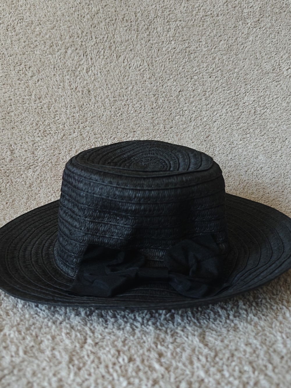 Black Women's Wide Brim Straw Hat with Bow